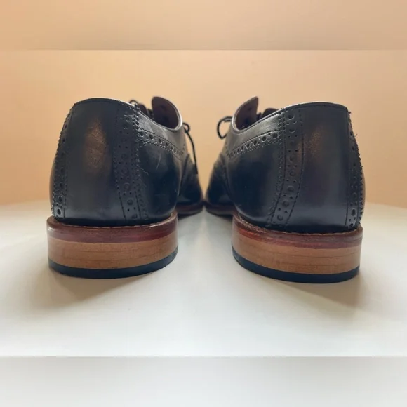 Samuel Windsor Men’s Dress Shoe - Picture 7 of 8